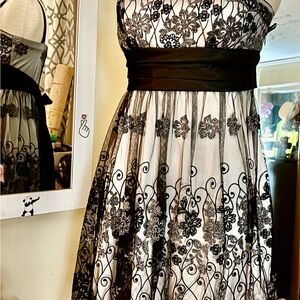 R&M Richards Black and White Backless Dress